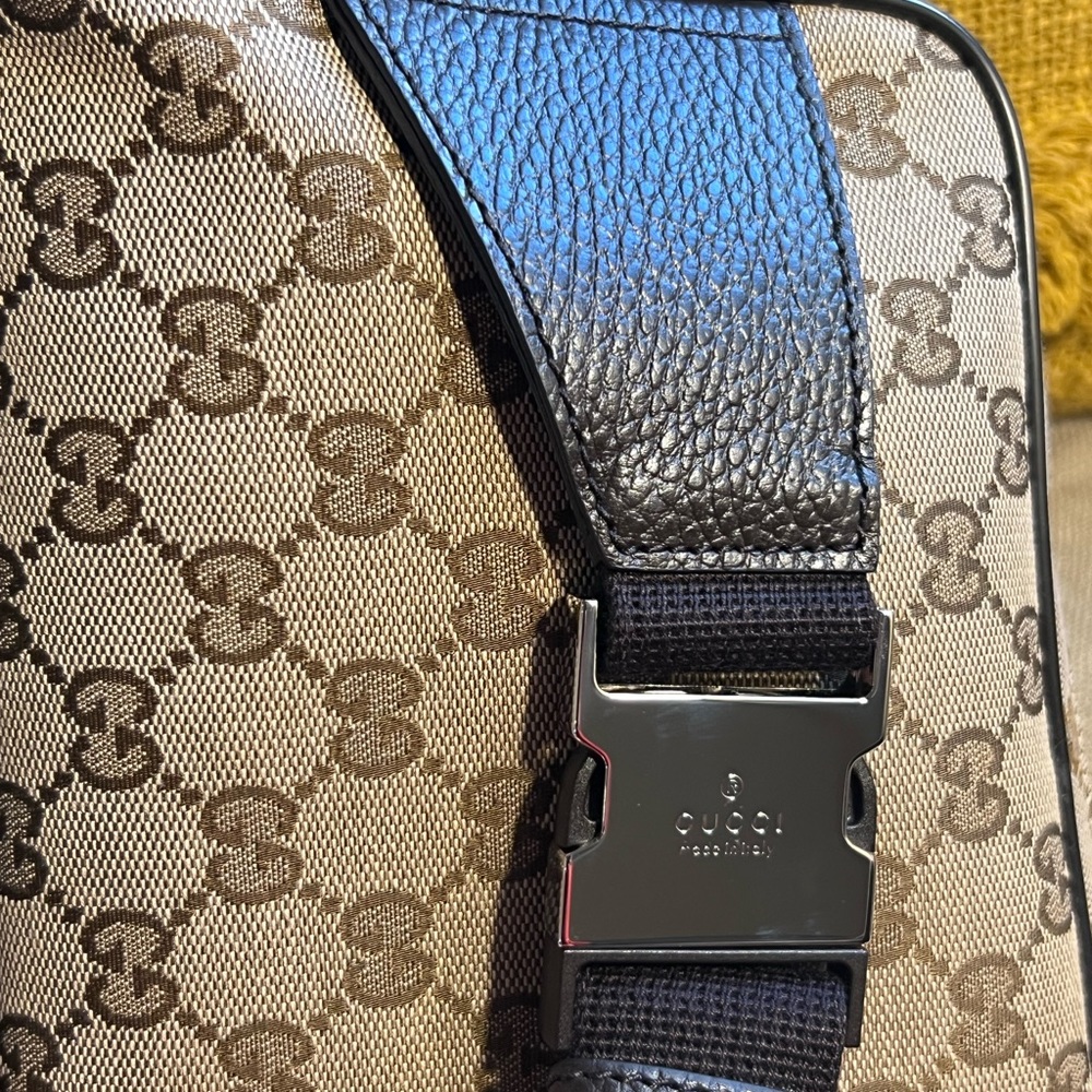 Gucci Original GG Belt Bag - Picture 7 of 11